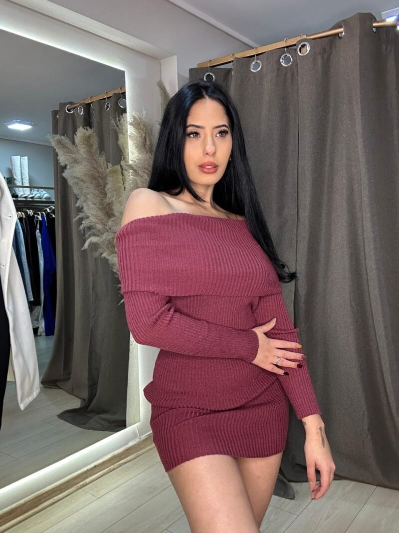 VESTIDO TEJIDO CON MANGAS