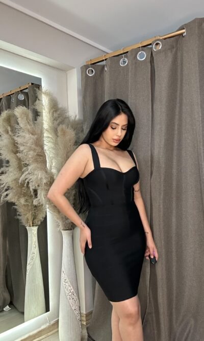 VESTIDO NEGRO FAJA